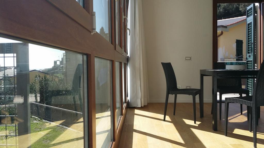 Apartments Le Terrazze ヴェルナッツァ 部屋 写真